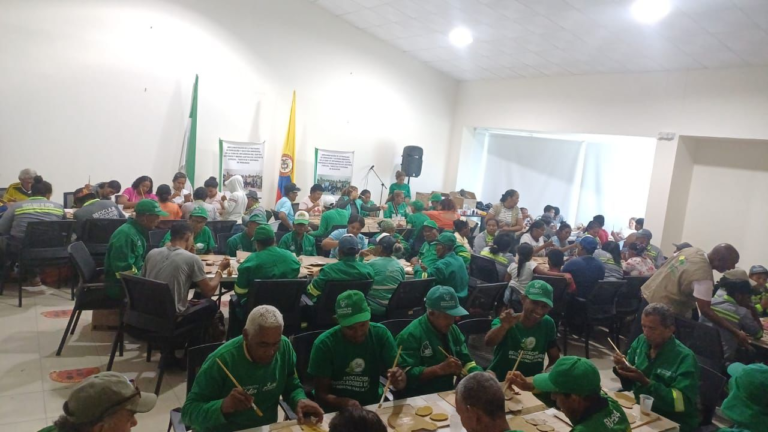 Realizaron taller de transformación de materiales con organizaciones de recicladores de Riohacha