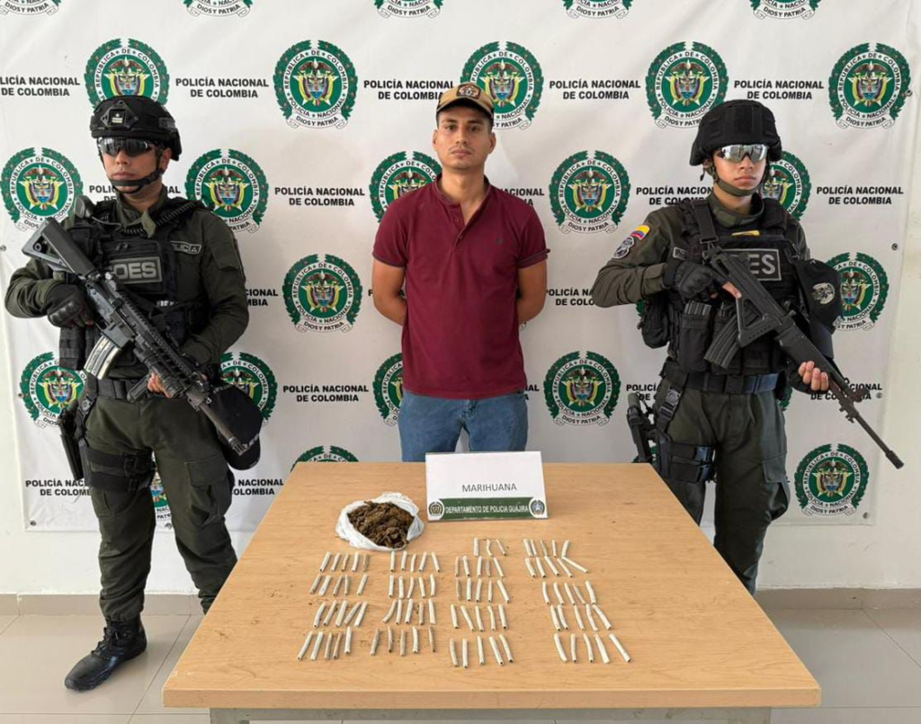 Golpe al microtráfico en Riohacha: capturan a un hombre con 88 cigarrillos y 220 gramos de marihuana
