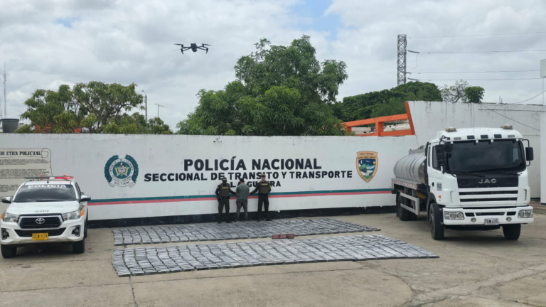 ¡Cae narco-tanque! Más de mil paquetes de cocaína iban rumbo a Maicao ocultos en carro tanque