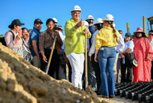 Rector de Uniguajira, Carlos Robles, acompañó actos conmemorativos del departamento por sus 60 años