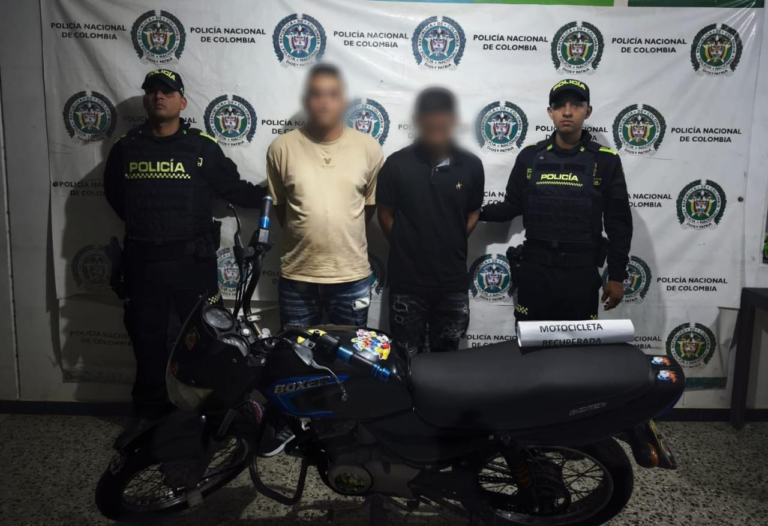 Policía capturó a dos hombres en San Juan del Cesar tras robo de motocicleta en vía hacia Patillal
