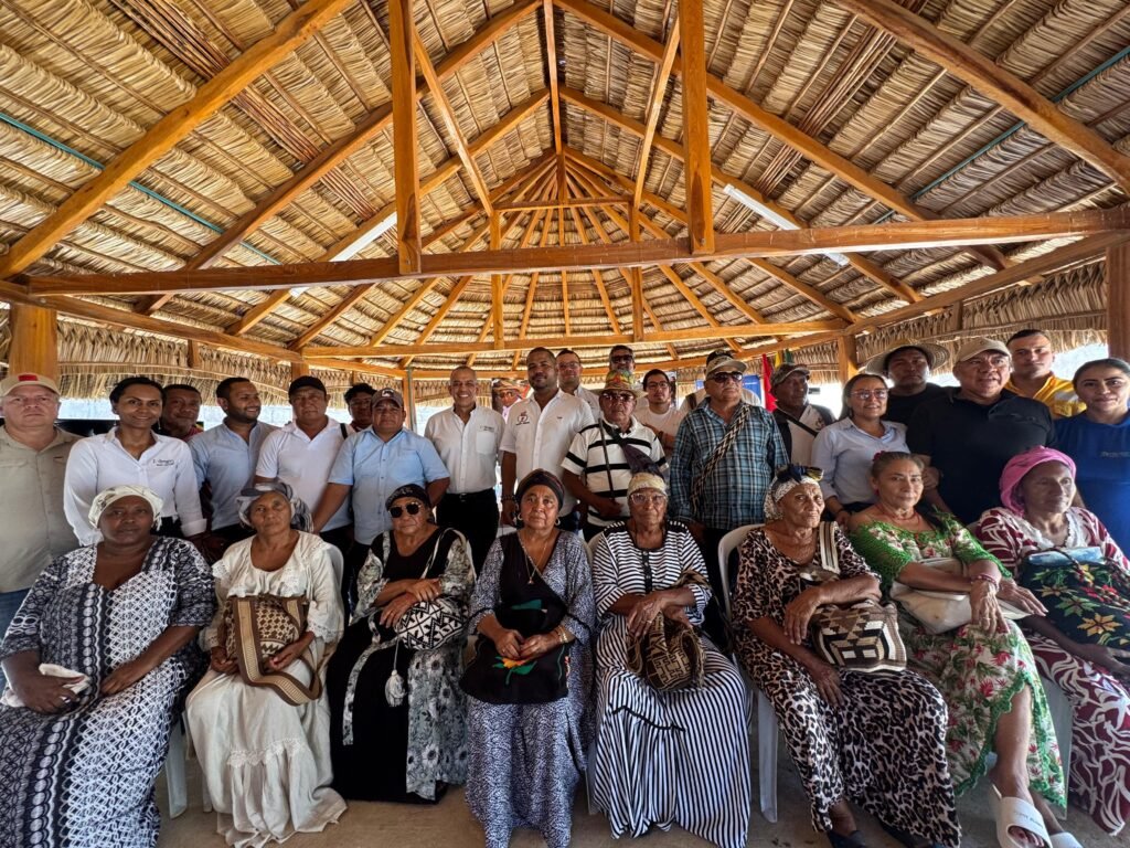 Cerrejón y comunidades wayuu fortalecen el diálogo firman y cierran nuevos acuerdos de consulta