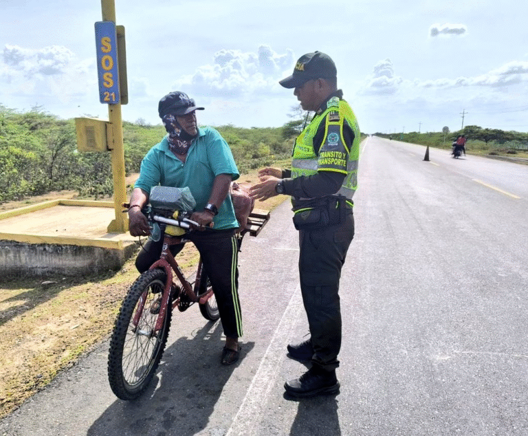 Policía Nacional refuerza controles viales entre Riohacha y Maicao