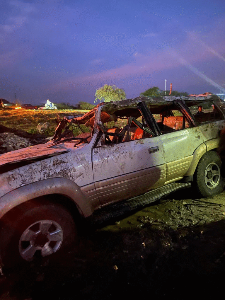 Accidente en Manaure involucra al exconcejal Calmides Barros y a su familia