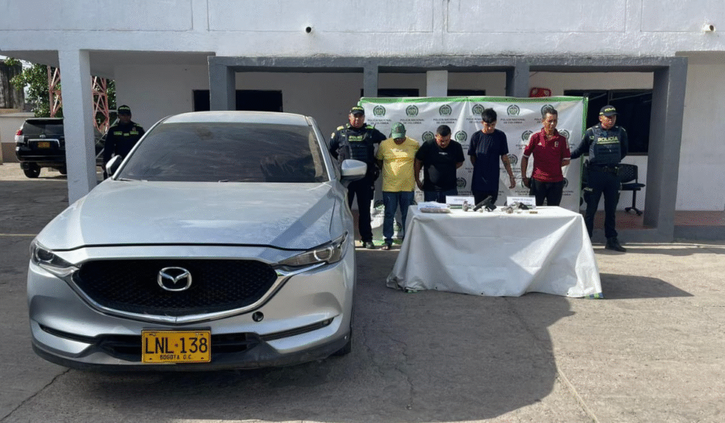 Allanamientos en Maicao dejan cuatro capturados, incautación de armas, explosivos, marihuana y un vehículo recuperado