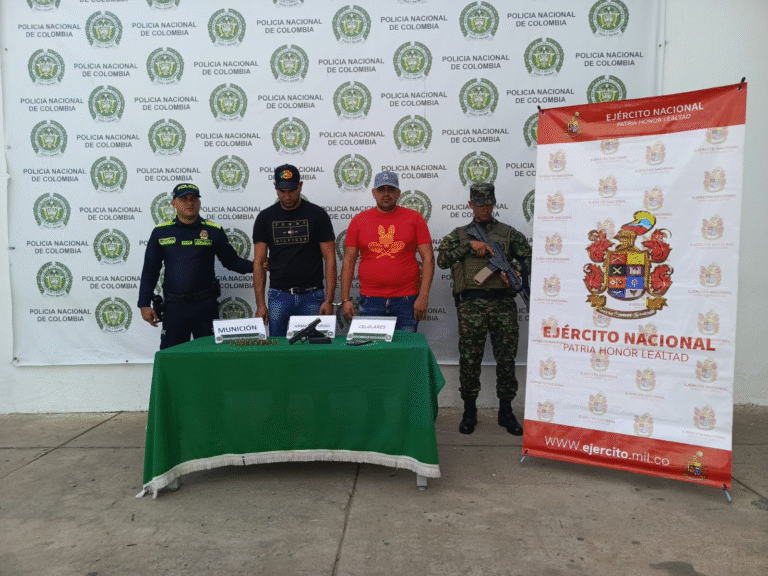 Allanamientos de Ejército y Policía en Riohacha dejan dos capturados y un arma de fuego incautada