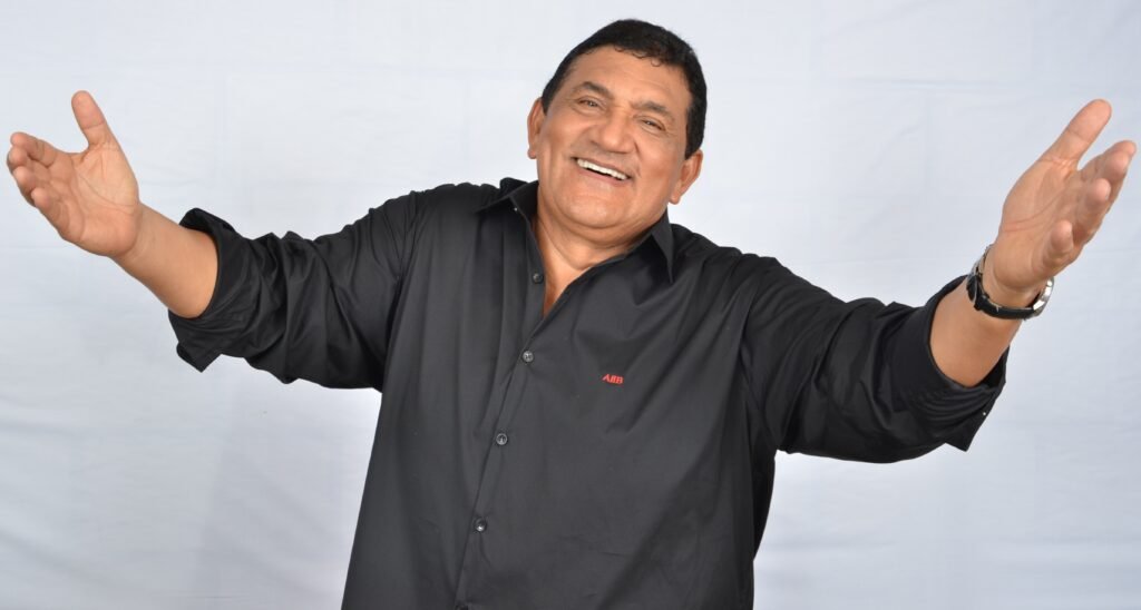 Poncho Zuleta, se ha dedicado por más de 55 años a cantar vallenatos