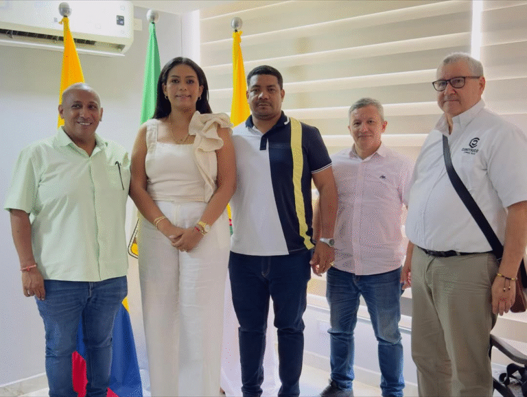 Indis Mejía Mendoza asume como gerente de la Empresa de Servicios Públicos de Uribia