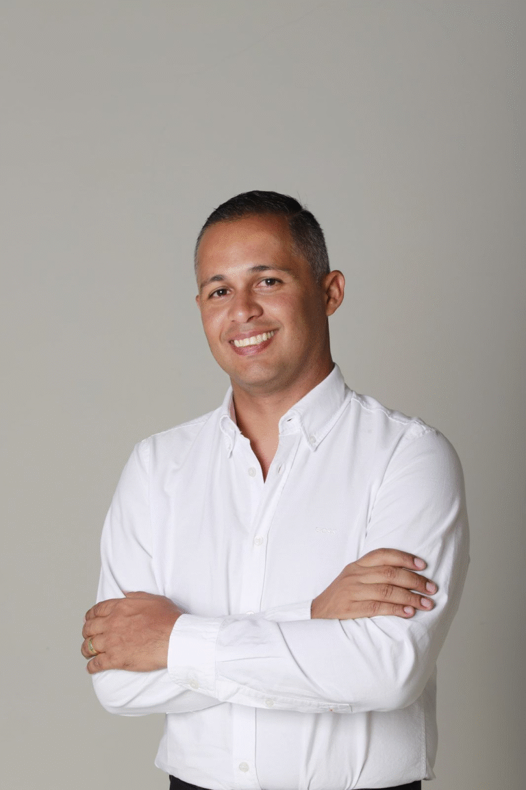 Alcalde de Uribia Jaime Luis Buitrago recibirá el Premio Politika 2025 por liderazgo y resultados en educación, agua, energía e infraestructura