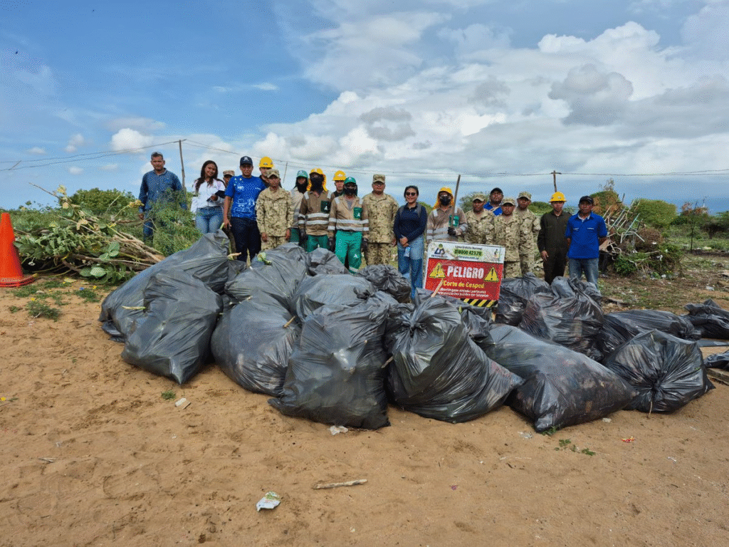 Ejército Nacional adelantó jornada de limpieza en institución educativa de Riohacha