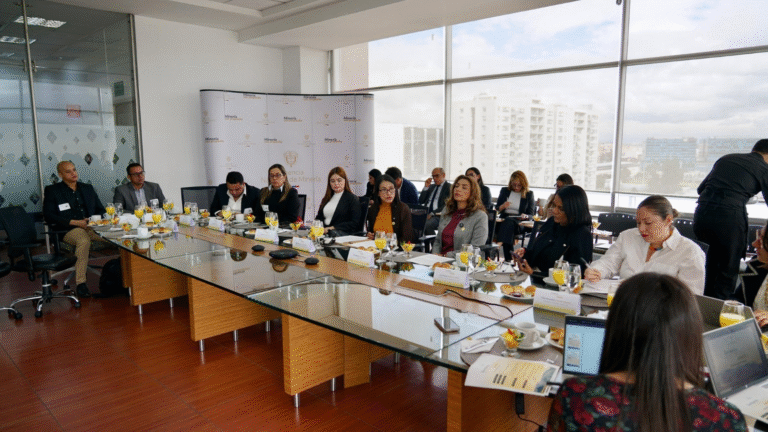 Autoridades ambientales de La Guajira fortalecen la transición energética en el territorio