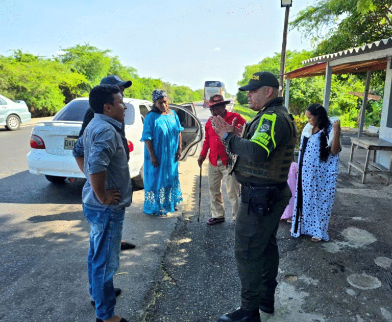 Policía refuerza controles en la vía Riohacha–Maicao para prevenir accidentes y delitos