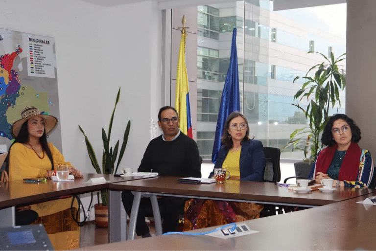 Senadora Martha Peralta Epieyú impulsa agenda migratoria para La Guajira en reunión con Migración Colombia