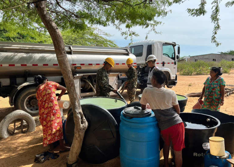 Ejército Nacional llevó agua potable y atención social a comunidades indígenas de Manaure