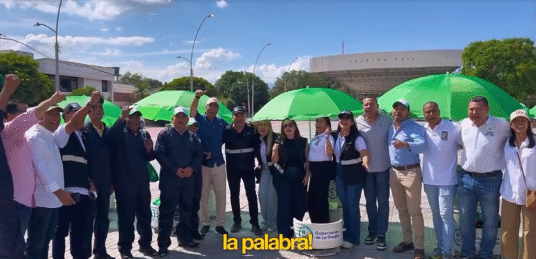 Gobernador Jairo Aguilar dignifica el trabajo de los zapateros en San Juan del Cesar