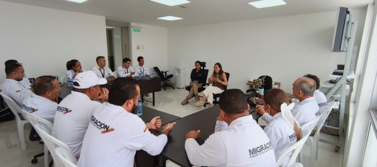 Directora de Migración Colombia sostuvo encuentro institucional en Riohacha