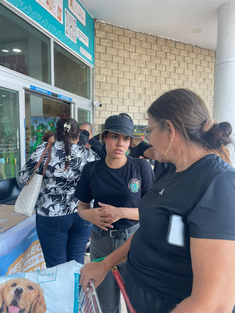 Exitosa fue la jornada de sensibilización sobre residuos posconsumo en Riohacha