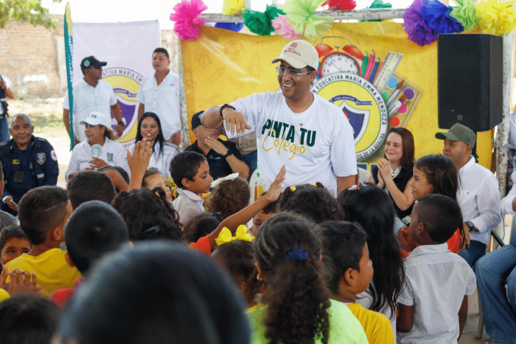 Con color y esperanza, Gobernación de La Guajira transforma más de 100 colegios con el programa Pinta Tu Colegio
