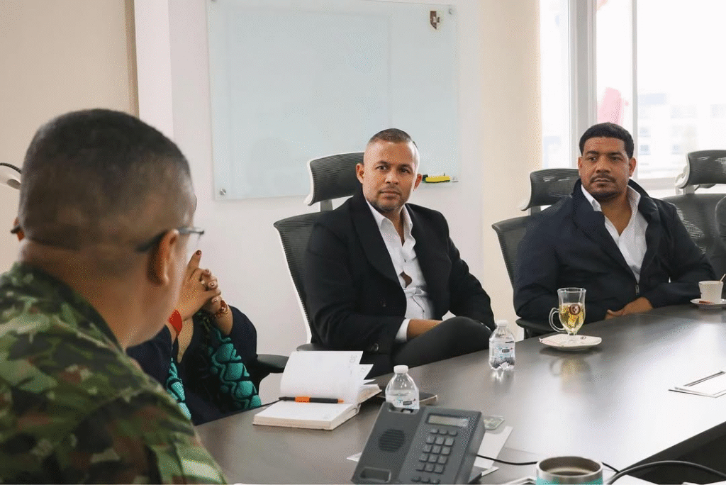 Alcalde de Uribia y Ejército Nacional avanzan en planes de movilidad y mitigación de riesgos