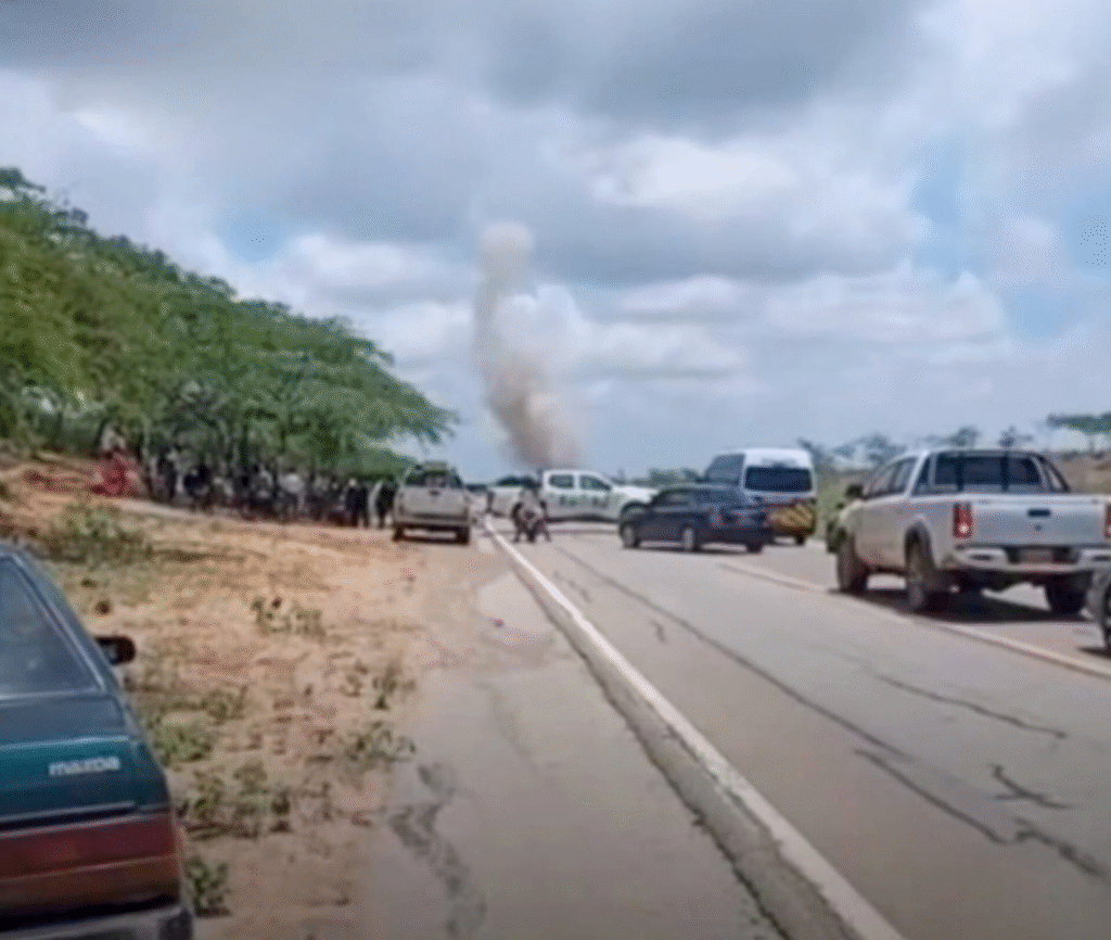 Atentados a la línea férrea del Cerrejón y desactivación de explosivos en su vía privada durante tres días consecutivos
