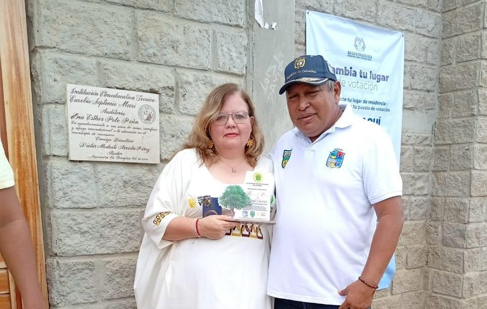 La comunidad de Shiruria exalta labor de la directora general de Bienestar Familiar con el reconocimiento ‘Aipia de Oro’