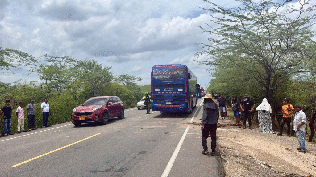 Gobernación de La Guajira logra levantamiento de bloqueo en la vía Riohacha–Maicao