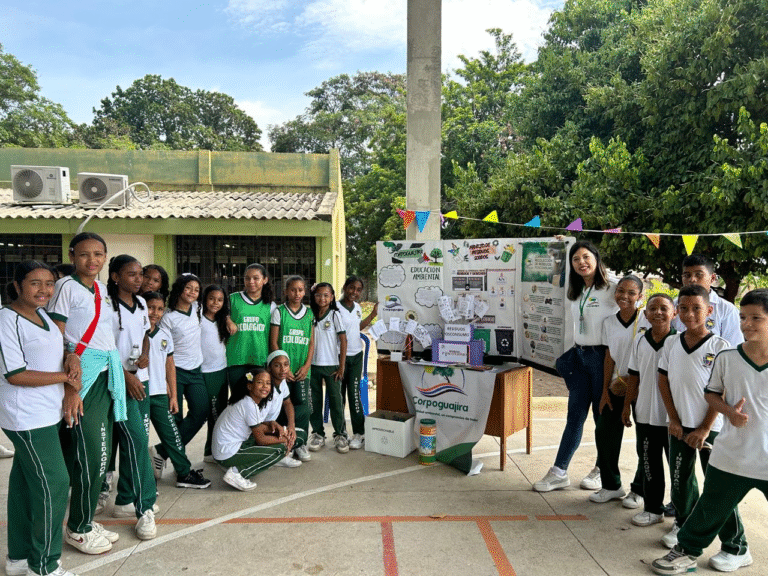 Corpoguajira participó en la Feria de la Ciencia en la Institución Educativa Técnica Agropecuaria de Fonseca