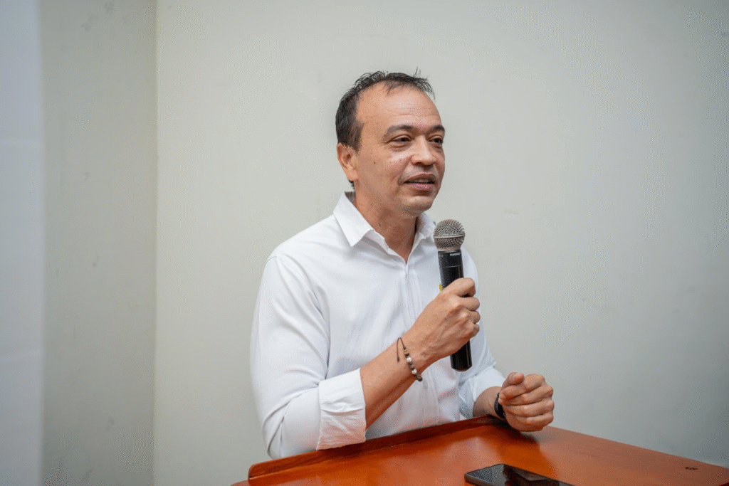 Eliumat Maza Samper, coordinador de educación ambiental de Corpoguajira y graduado del Programa de Ingeniería Ambiental de Uniguajira.