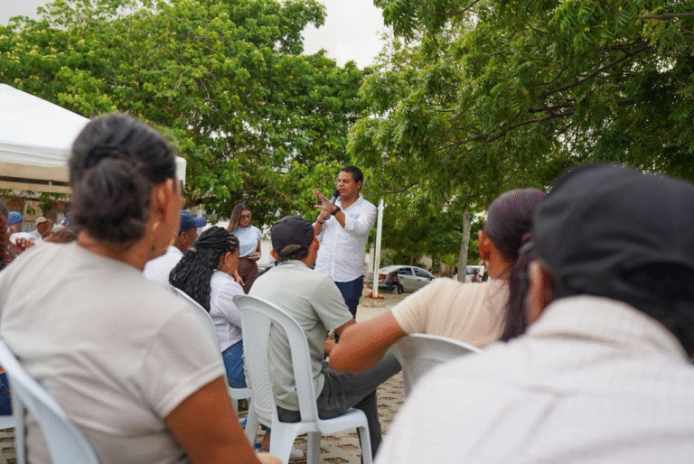Alcalde Genaro Redondo logró acuerdo de inversión social para embellecimiento del parque de Los Olivos