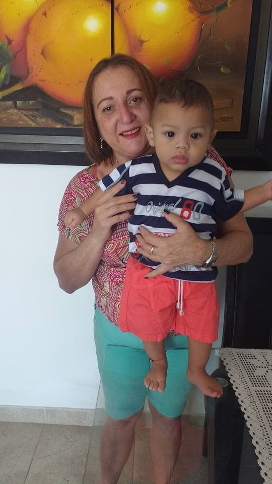 Yacira Raad acompañada de su nieto en Distracción Guajira2