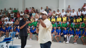 Gobernador Jairo Aguilar Deluque entregó equipos agropecuarios, aulas interactivas y una piscina semiolímpica durante su visita a Urumita