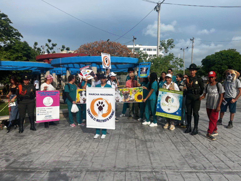 En Riohacha, la Policía Nacional celebró el Día Mundial de los Animales promoviendo el respeto y la protección hacia todas las especies