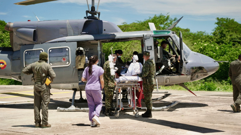 Administración departamental logra evacuación aérea de paciente y su bebé desde la Alta Guajira