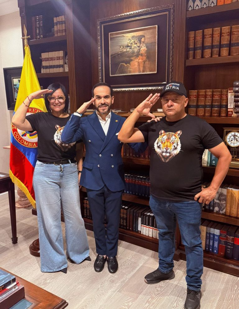 El movimiento ‘Defensores de la Patria’ avanza en la recolección de firmas en apoyo al “Tigre” Abelardo de la Espriella