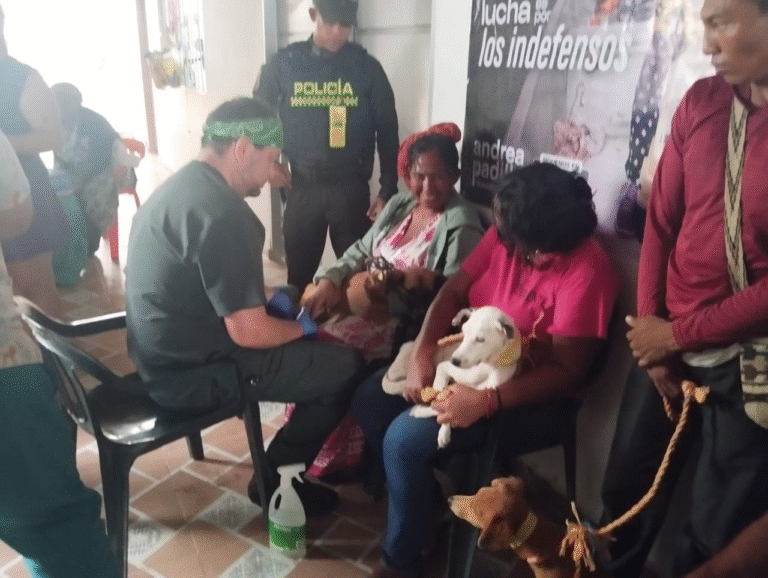 Policía Nacional acompaña jornada de esterilización y sensibilización sobre tenencia responsable de animales en Riohacha