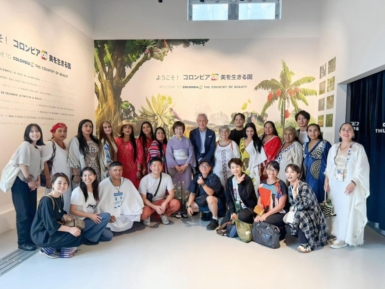El talento Wayuu brilló en Japón: la senadora Martha Peralta Epieyú llevó la esencia de La Guajira a la Expo Osaka 2025