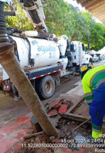 Aqualia resolvió vertimiento de aguas residuales en una vivienda del barrio Villa Sharin en Riohacha