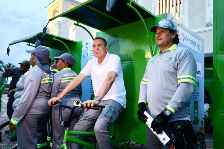 Corpoguajira inicia recorridos de recolección de residuos reciclables en el centro de Riohacha