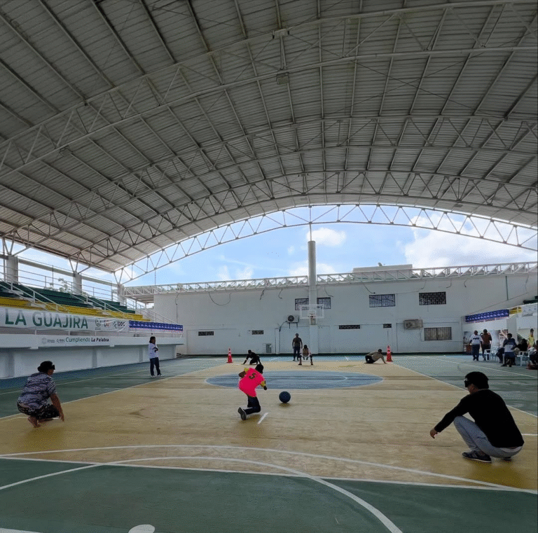 Liga Deportiva de Personas con Discapacidad Visual fortalece sus entrenamientos de goalball en La Guajira