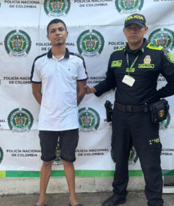 Capturan en Riohacha a hombre con orden judicial vigente por porte ilegal de armas en Maicao