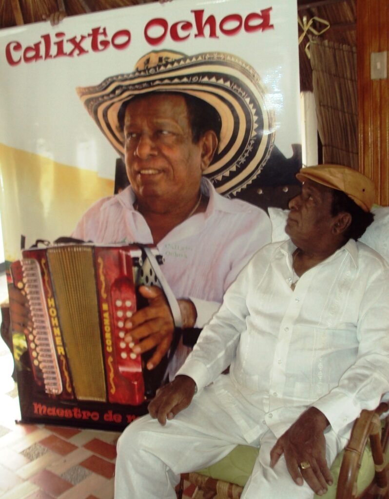 Calixto Ochoa, escribió su propia historia teniendo como compañera permanente a su acordeón