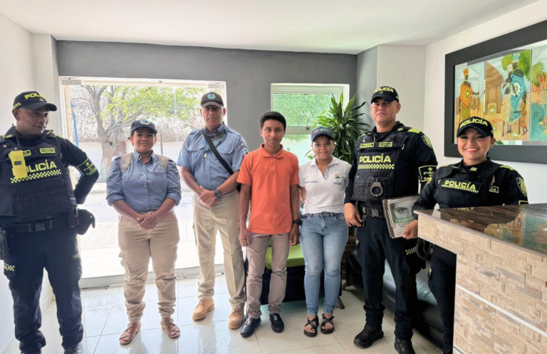 Policía Nacional refuerza la seguridad turística en Camarones con la estrategia ‘Turismo Seguro’