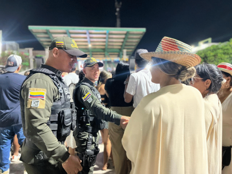 Policía Nacional fortalece la prevención del delito de extorsión en Maicao y Albania