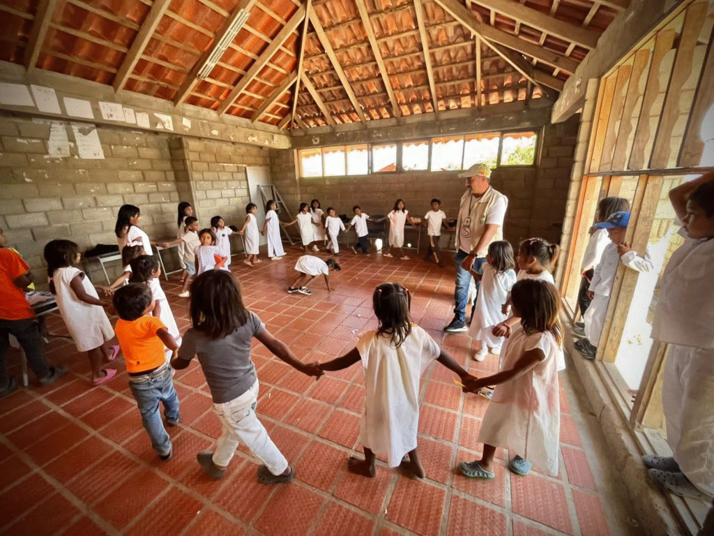 Niñez wiwa construye caminos de paz y esperanza junto al Bienestar Familiar en La Guajira