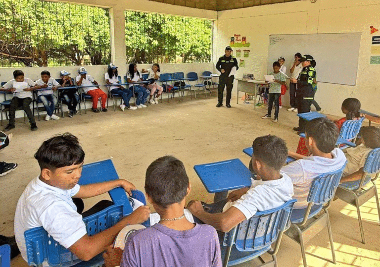 Policía Fiscal y Aduanera promueve cultura de la legalidad en instituciones educativas de La Guajira