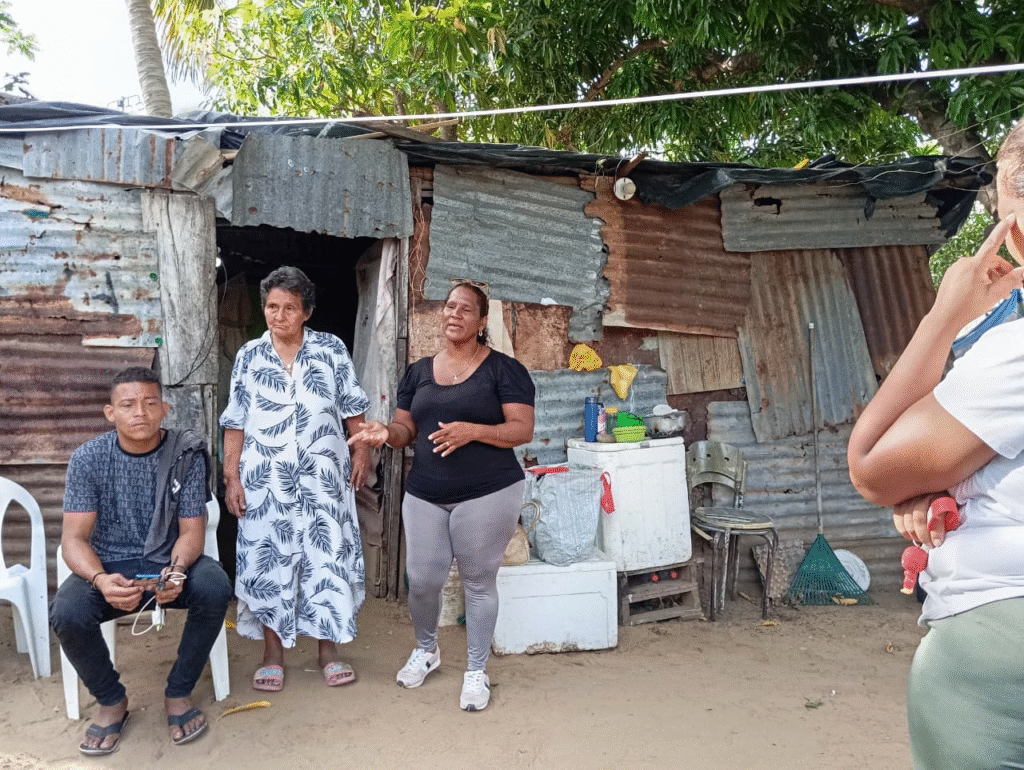 Familiares piden la pronta entrega del cuerpo, pero Medicina Legal informa que, al no contar con documentos de identidad, deben esperar la identificación oficial.