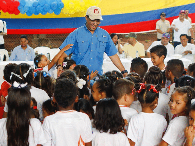 Gobernador Jairo Aguilar entrega soluciones y cumple compromisos en La Jagua del Pilar