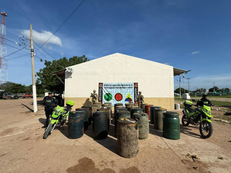 Decomisan 1.550 galones de gasolina venezolana en zona rural de Maicao