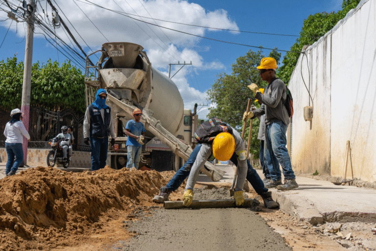 Riohacha avanza en la recuperación vial tras obras de reposición de tuberías: 52 cruces serán pavimentados antes de diciembre