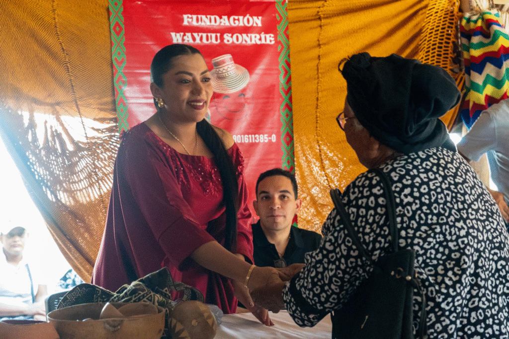 Comunidades indígenas de Maicao recibieron con los brazos abiertos a la senadora Martha Peralta Epieyú